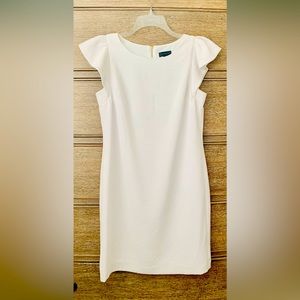 White dress, size 10. Looks very classy